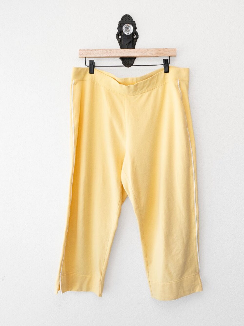 Bold Spirit Womens XL Yellow Cropped Pants Wide Leg White Stripe Casual Lounge